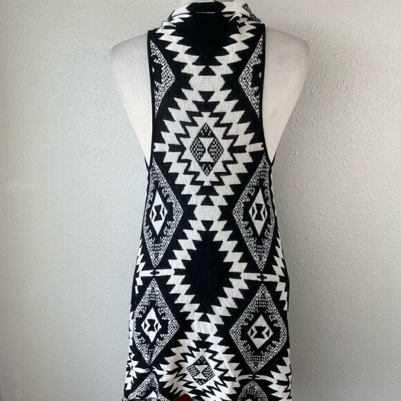 Timing Cardigan Sweater Size M EUC - Picture 4 of 6